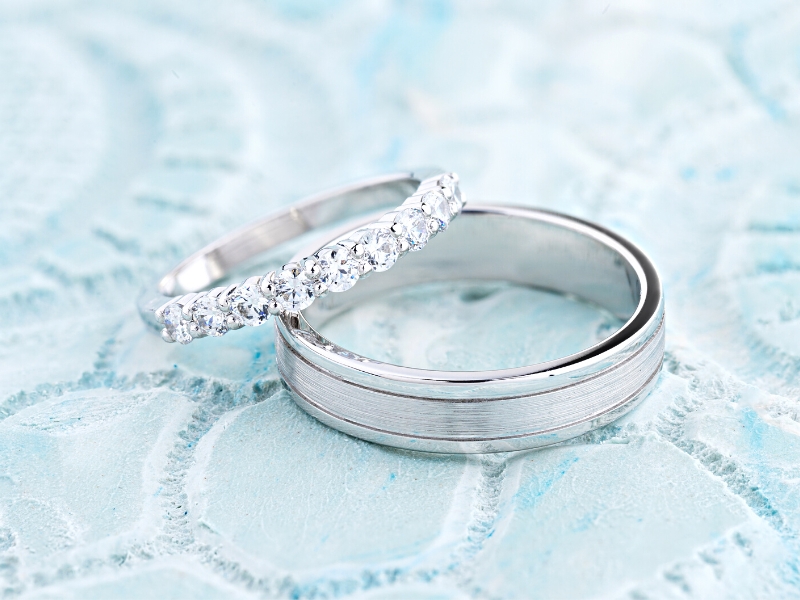 Xu Hướng Nhẫn Cưới Hột Xoàn Đẹp 2025 Cho Các Cặp Đôi Sành Điệu