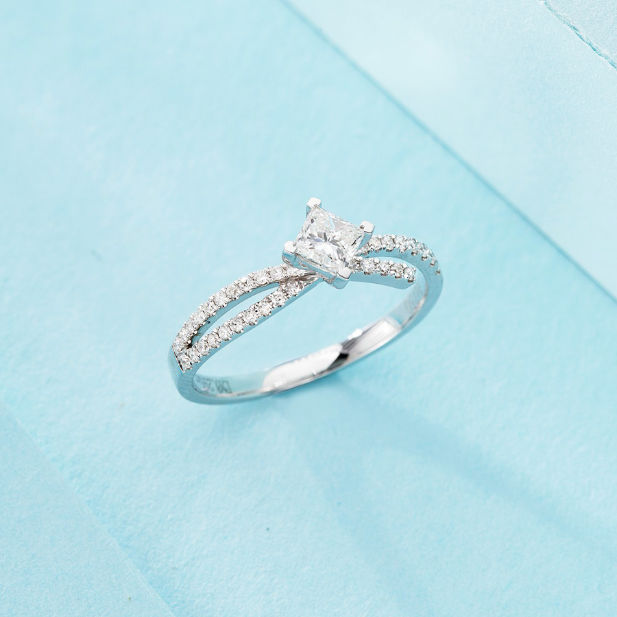 Nhẫn cầu hôn kim cương tự nhiên My Petite Princess 18K - ERBD-HK003