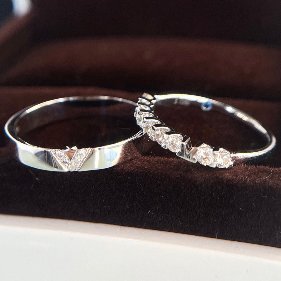 Nhẫn cưới kim cương tự nhiên Eternity Double V 18K - WRBD-HK002