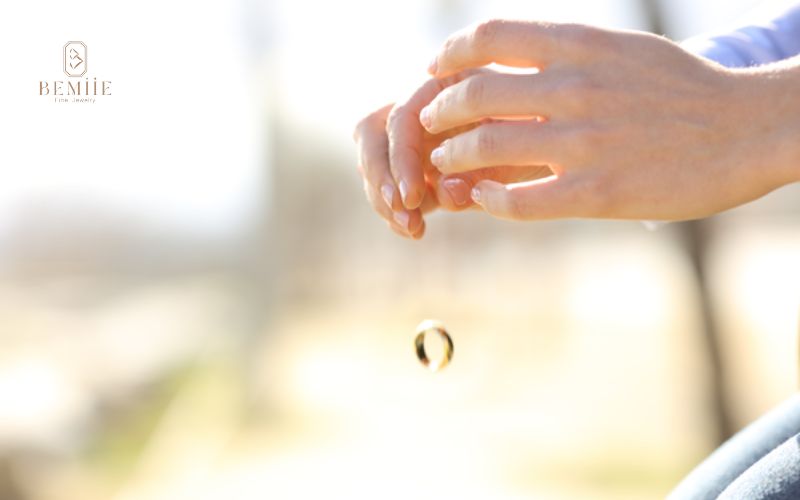 Mất nhẫn cưới có sao không? Có phải điềm xấu không?