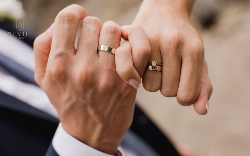 mất nhẫn cưới có sao không