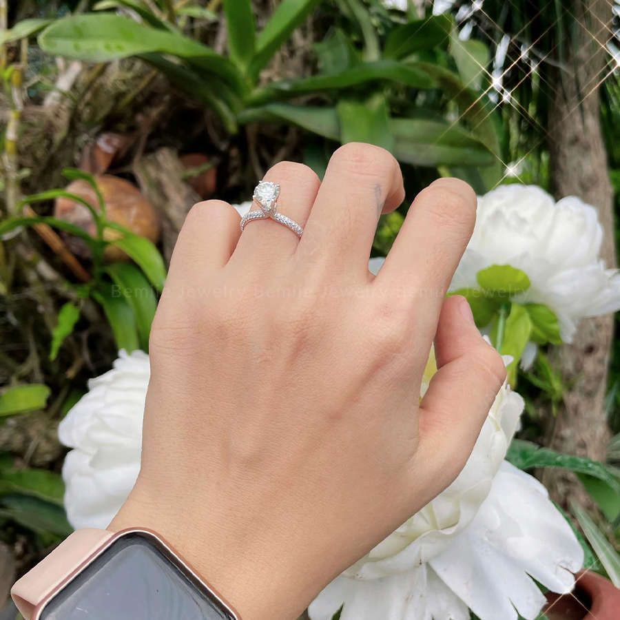 Nhẫn Cầu Hôn Dreamy Hidden Halo