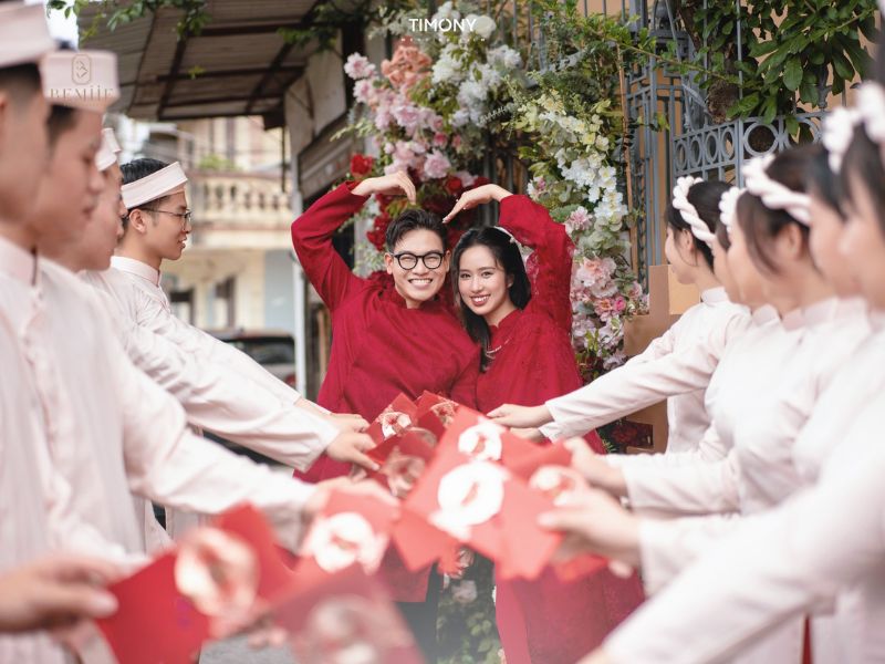 Thủ tục đón dâu lấy ngày là gì? Có bắt buộc phải thực hiện không?