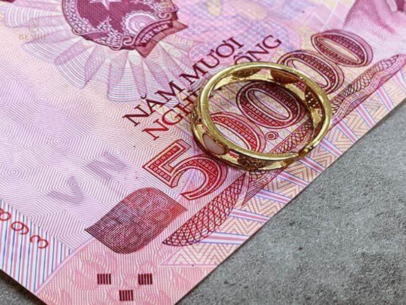 Hướng dẫn cách đo size nhẫn bằng tiền nhanh – chuẩn tại nhà