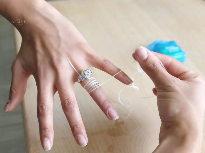 Cách làm rộng nhẫn tại nhà nhanh và không gây hỏng nhẫn