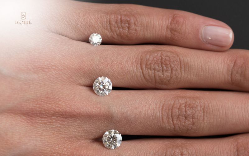 Đá Moissanite bao nhiêu tiền? Phân biệt với kim cương