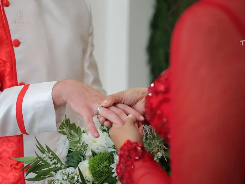 Đám hỏi có trao nhẫn không? Khác gì so với đám cưới