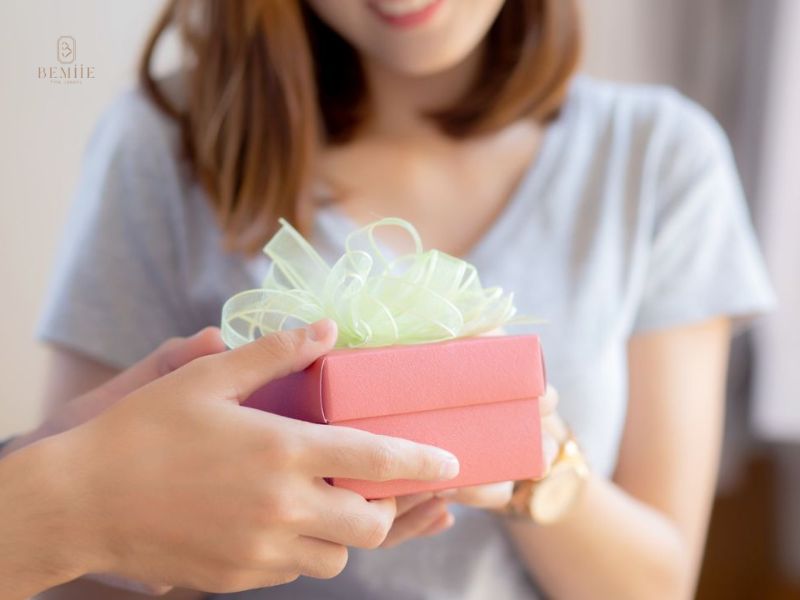 Những ngày tặng quà cho người yêu và cách chọn quà ý nghĩa
