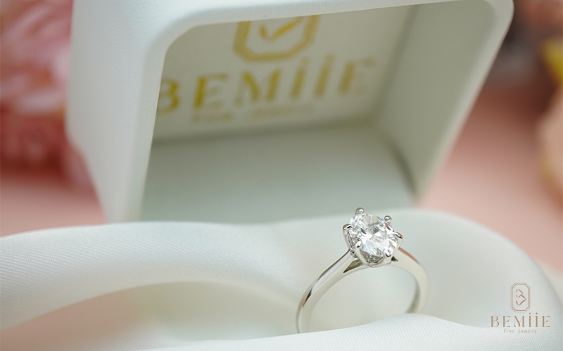 Nhẫn cưới thiết kế là gì?