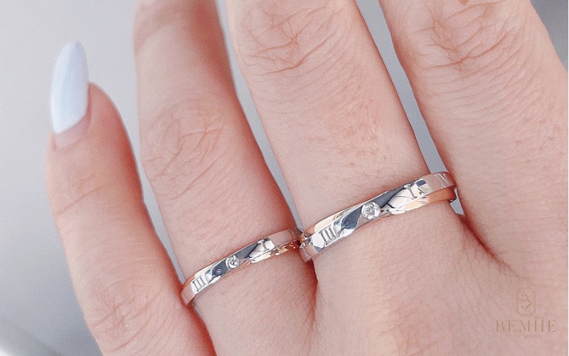 Mẫu nhẫn khắc ngày kỷ niệm yêu nhau đặc biệt với đôi lứa