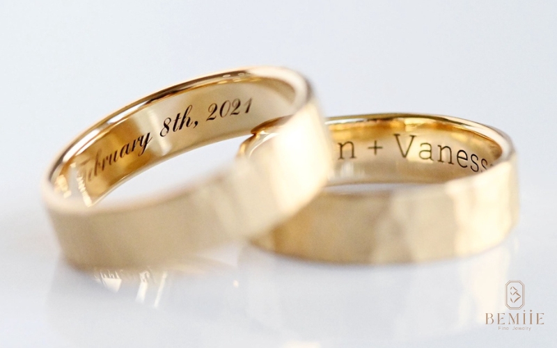 Mẫu nhẫn khắc chữ viết tay của đối phương chân thật, gần gũi