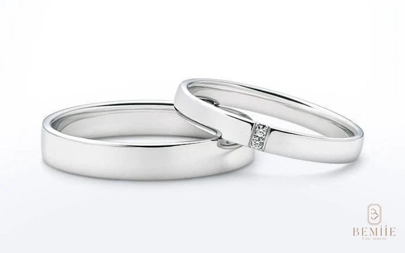 Tinh tế trong từng đường nét, nhẫn trơn tại Bemiie tôn vinh vẻ đẹp tối giản và thanh lịch