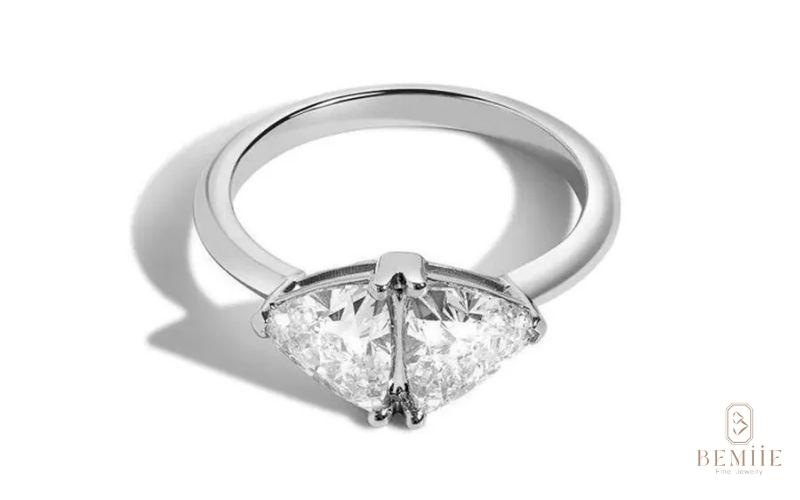 Nhẫn Toi Et Moi Double Trillion Close Band – sự kết hợp hoàn hảo giữa thanh lịch và hiện đại