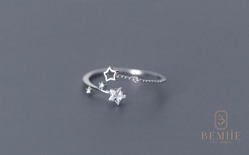 Thiết kế nhẫn bạch kim hình ngôi sao - biểu tượng của sự tự tin tỏa sáng