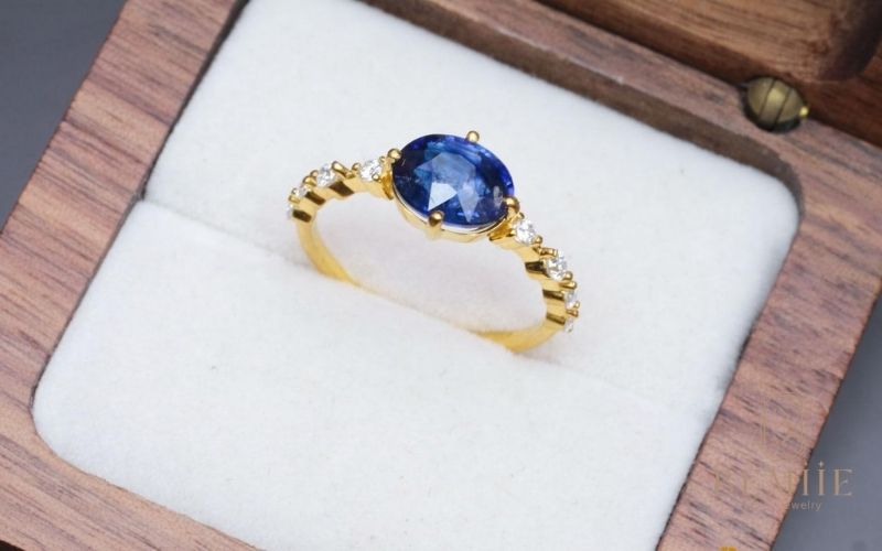 Nhẫn Ruby xanh của Bemiie - nổi bật với vẻ đẹp thanh thoát, sang trọng