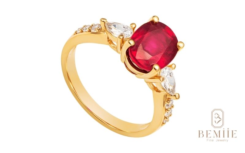 Nhẫn Đá Ruby Đỏ tại Bemiie - biểu tượng của sự đam mê và quyền lực