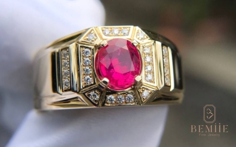 Nhẫn Ruby Oval - khẳng định bản lĩnh của phái mạnh