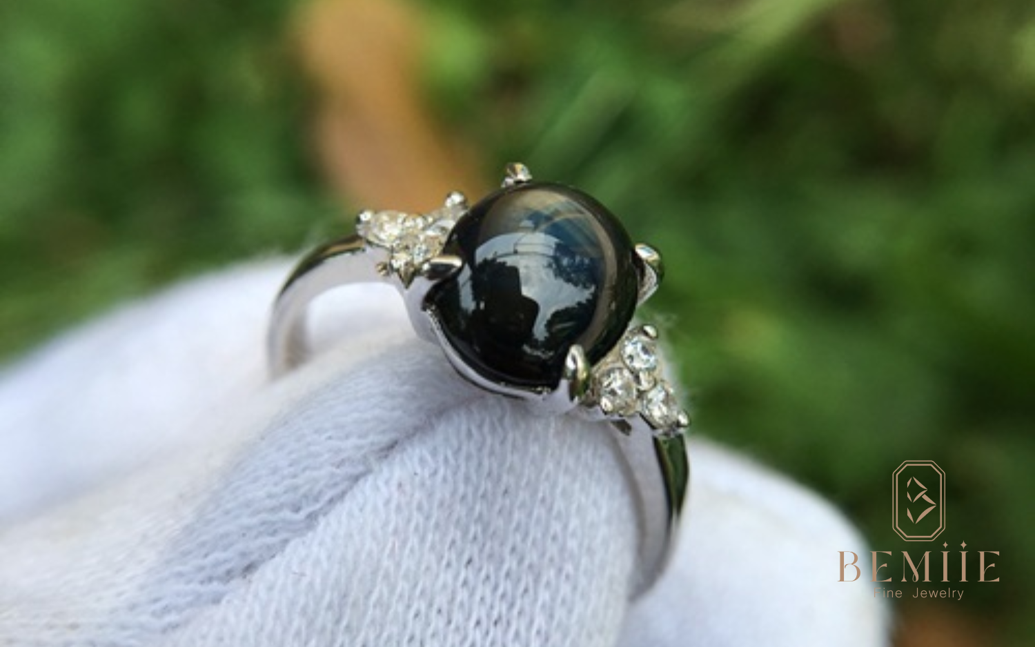 thiết kế nhẫn đá Sapphire đen - lựa chọn lý tưởng khẳng định sự độc đáo và bí ẩn