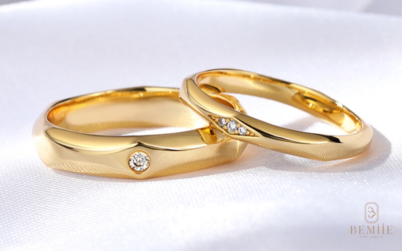 Nhẫn đôi bằng vàng có giá trị vượt thời gian