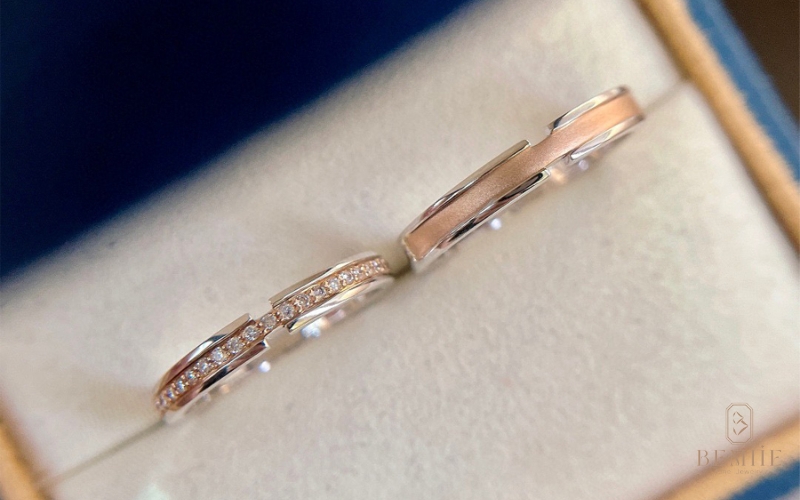 Khi lựa chọn chất liệu thiết kế nhẫn đôi cần quan tâm đến ngân sách và sở thích cá nhân