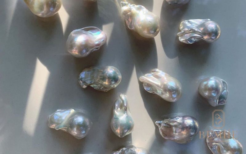 Ngọc trai Baroque – phá cách và nghệ thuật với hình dáng phi chuẩn, dành cho những ai yêu sự độc đáo và cá tính riêng biệt.